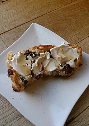 レーズンパンにクリームチーズとメープル-レシピのメイン写真