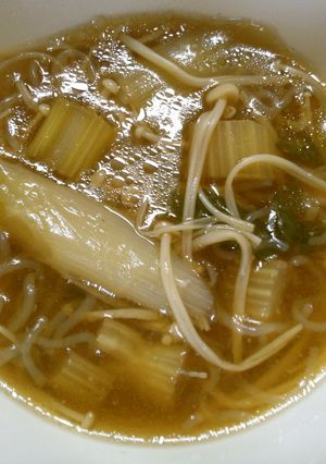 簡単 セロリ 白滝 えのきの 中華スープ-レシピのメイン写真