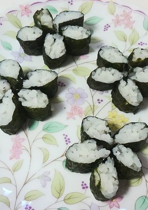 【離乳食 後期】手づかみ 花型おにぎり-レシピのメイン写真