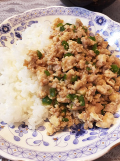 鶏ひき肉とピーマンの味噌そぼろ-レシピのメイン写真