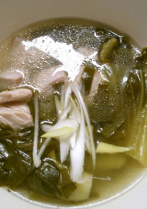 鶏肉 ニラ チンゲン菜 ナンプラースープ-レシピのメイン写真