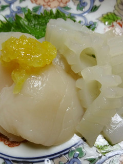 ホタテとイカの刺身をゆず塩で♪-レシピのメイン写真