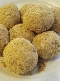 簡単おやつ❗冷やご飯できな粉だんご-レシピのメイン写真