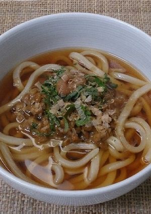 簡単〰あったか梅しそ納豆うどん-レシピのメイン写真