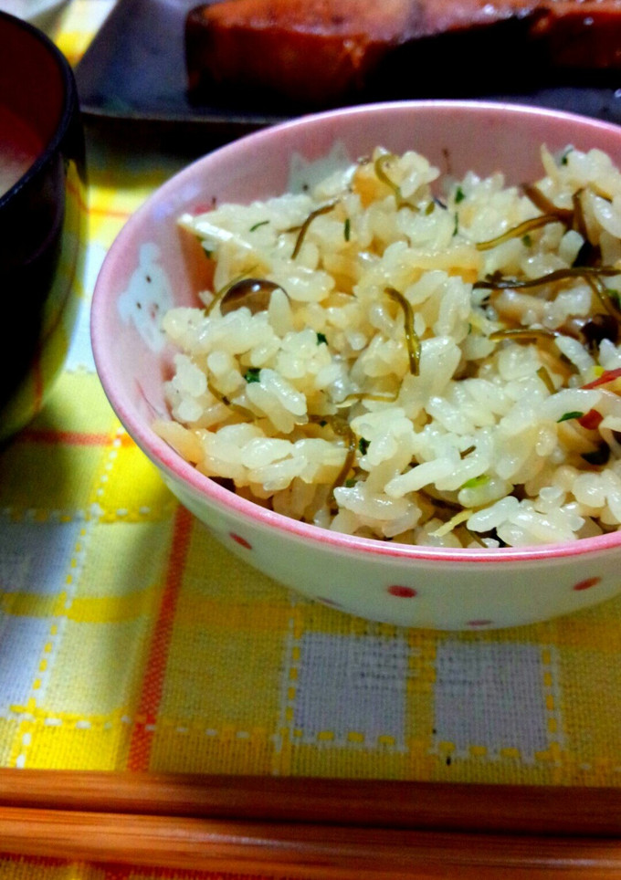 ヘルシー食材でかさ増し！炊き込み御飯☆-レシピのメイン写真