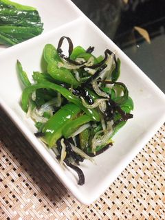 ぴーまんの塩昆布炒め-レシピのメイン写真