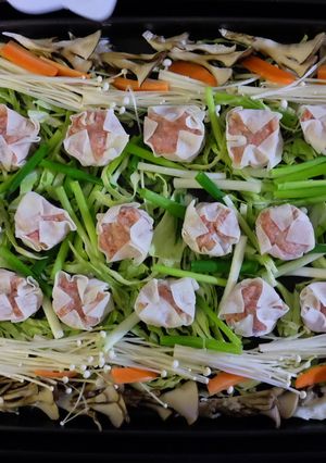 野菜も摂れる！ホットプレート肉シュウマイ-レシピのメイン写真