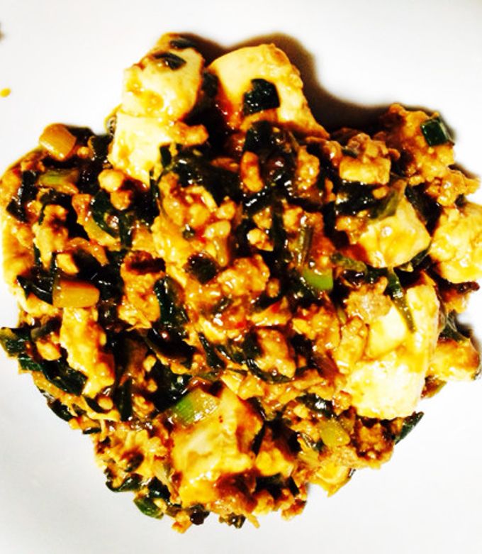 ニラとネギだらけの簡単麻婆豆腐 by HANAさん⭐️ 【クックパッド