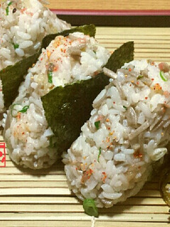 ランチやお弁当に*和*蕎麦おにぎり-レシピのメイン写真