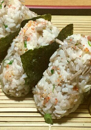 ランチやお弁当に*和*蕎麦おにぎり-レシピのメイン写真
