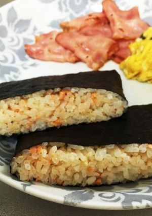 鮭のおにぎらず♡-レシピのメイン写真