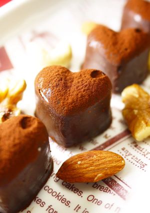 バレンタイン♥レンジで簡単ナッツ生チョコ-レシピのメイン写真