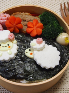 型抜きで簡単♡はんぺんで羊さん弁当-レシピのメイン写真