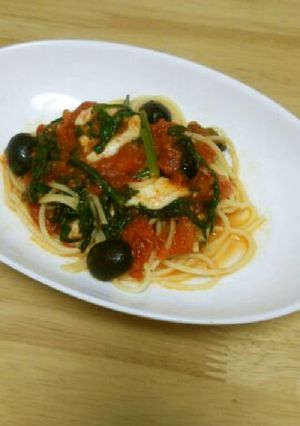 春菊とモッツァレラのトマトソースパスタ-レシピのメイン写真