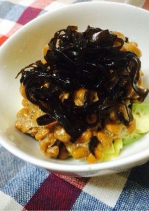 簡単！アボカド納豆 昆布トッピング-レシピのメイン写真