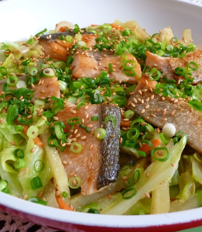 ☸鮭のゴマ味噌ちゃんちゃん焼き☸ by rie-tin 【クックパッド】 簡単