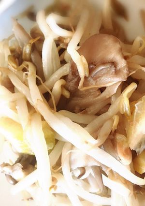 もやしと舞茸の塩レモンペペロンチーノ-レシピのメイン写真