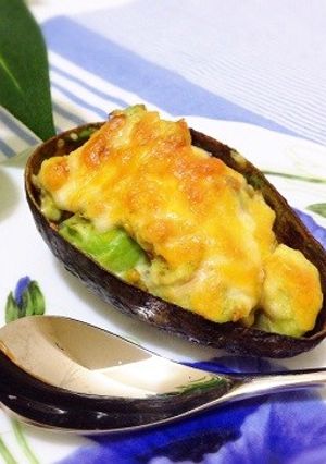 傷んだアボカドとツナのチーズ焼き-レシピのメイン写真