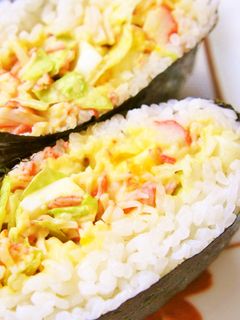 かに風味サラダと半熟玉子◆おにぎらず-レシピのメイン写真