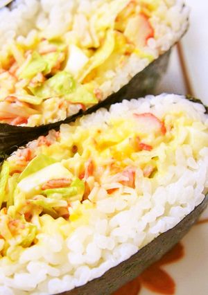 かに風味サラダと半熟玉子◆おにぎらず-レシピのメイン写真