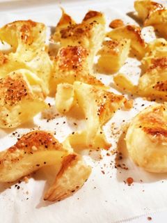 冷凍パイシートでおつまみチーズバジルパイ-レシピのメイン写真