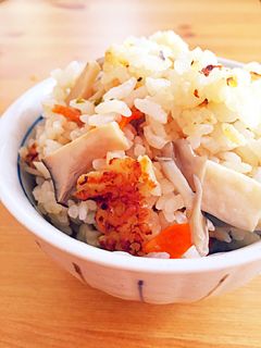 松茸のお吸い物で♡簡単♡炊き込みごはん-レシピのメイン写真