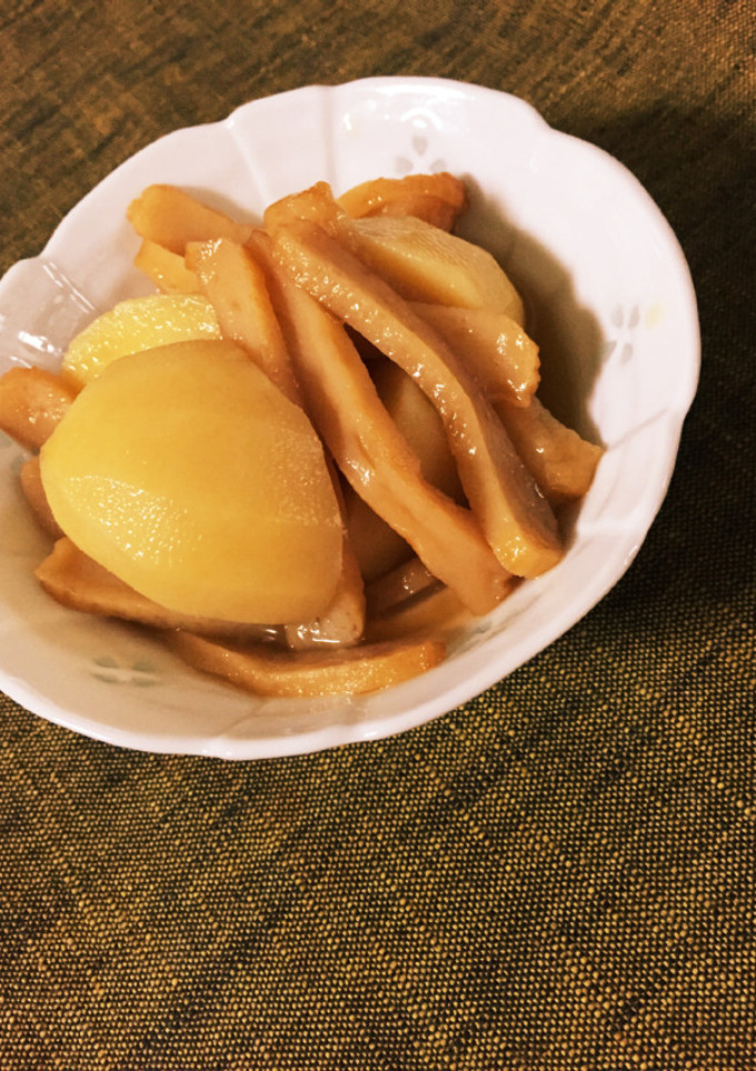 おばぁちゃん家のじゃがいもと蒲鉾の煮物-レシピのメイン写真