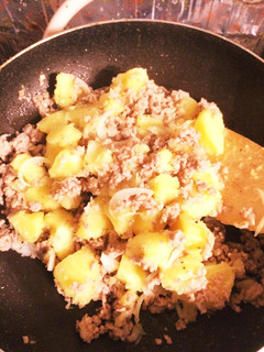 簡単すぎるじゃが挽肉!-レシピのメイン写真
