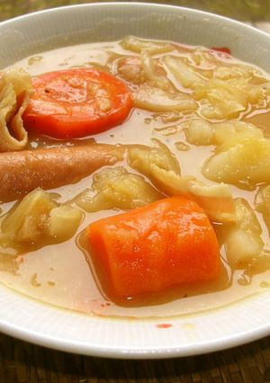 キャベツとソーセージのシチューとカレー-レシピのメイン写真
