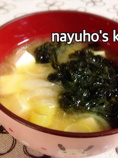 息子が好きな♪豆腐とあおさのお味噌汁-レシピのメイン写真