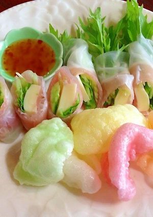 【水菜と生ハム生春巻き♪海老せん添え】-レシピのメイン写真
