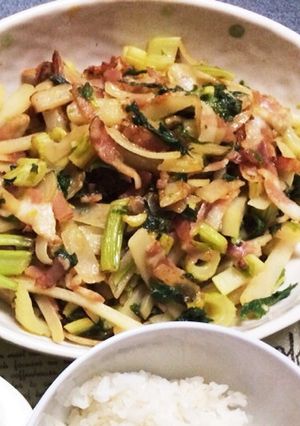 残り物セロリとベーコンのチーズ炒め-レシピのメイン写真