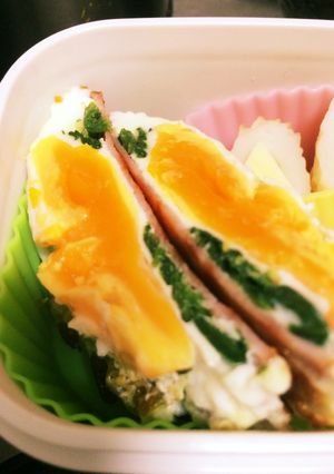 お弁当に彩り☆ほうれん草入りハムエッグ-レシピのメイン写真