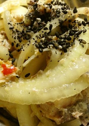 大人のための玉ねぎと鯖缶のサラダ✿-レシピのメイン写真