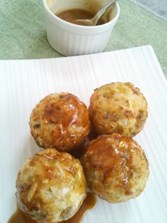 残りご飯で☆タコ焼き風まん丸焼おにぎり-レシピのメイン写真