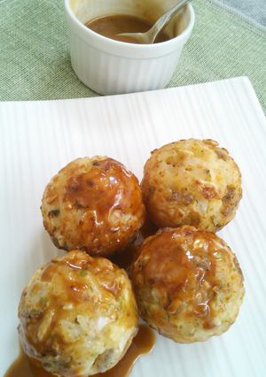 残りご飯で☆タコ焼き風まん丸焼おにぎり-レシピのメイン写真