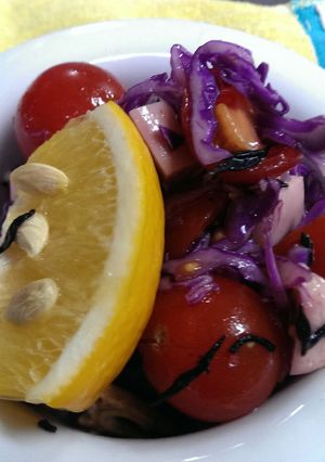 トスサラでトマトと魚肉ソーセージのサラダ-レシピのメイン写真