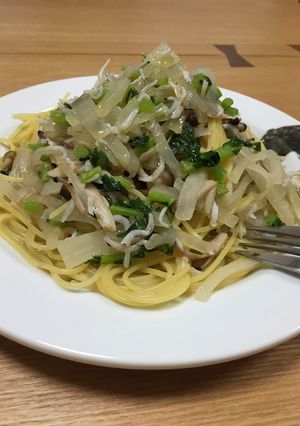 彩り豊かな大根とシラスのオイルパスタ-レシピのメイン写真