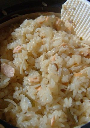 意外でﾍﾙｼｰな☆大根と鮭の炊き込みご飯-レシピのメイン写真