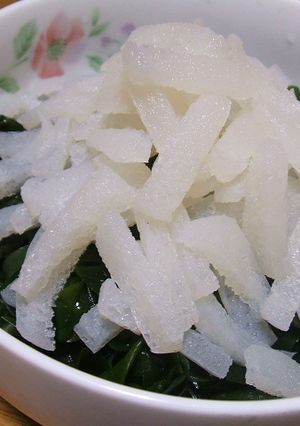 新食感☆凍りこんにゃくＤＥサラダ-レシピのメイン写真