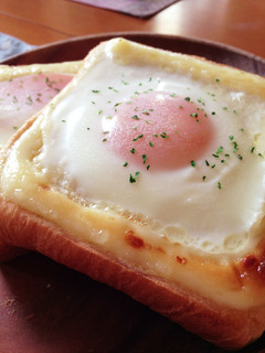 簡単!子ども大好き!目玉焼きトースト♡-レシピのメイン写真