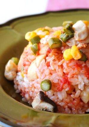 液体塩こうじで鶏肉とトマトの炊き込みご飯-レシピのメイン写真