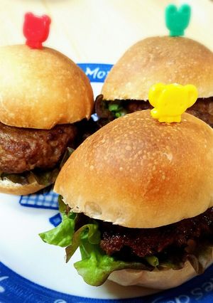 作りおきの冷凍パン生地でプチバーガー♡-レシピのメイン写真