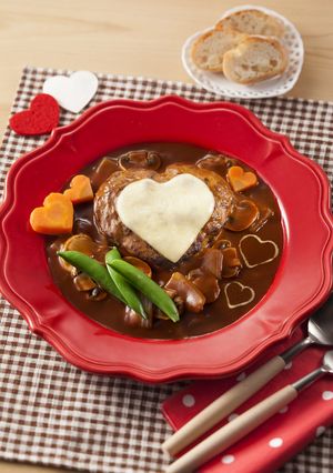 ビーフシチューのハートハンバーグ-レシピのメイン写真