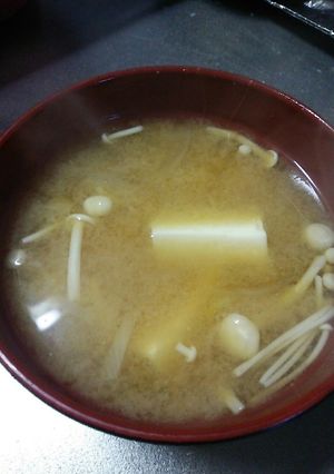 玉ねぎと豆腐のお味噌汁-レシピのメイン写真