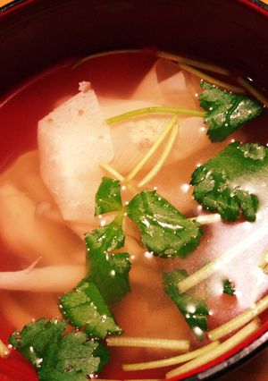 湯葉としめじのお吸い物-レシピのメイン写真