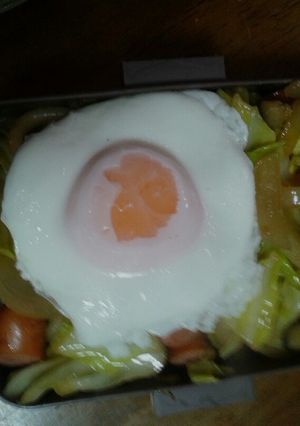 バター醤油にそそられる洋風焼きうどん弁当-レシピのメイン写真