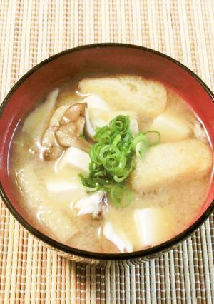 舞茸・豆腐・油揚げの味噌汁～♪-レシピのメイン写真