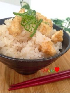 安い美味しい♡生姜と油揚げの炊き込みご飯-レシピのメイン写真