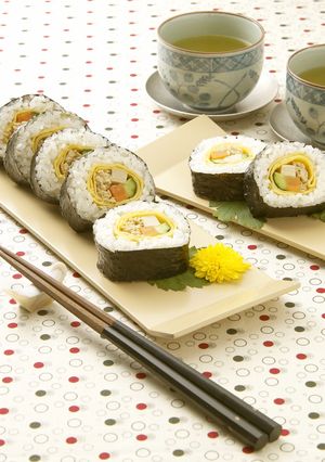 簡単に巻ける♪五目のり巻き(巻き寿司）-レシピのメイン写真